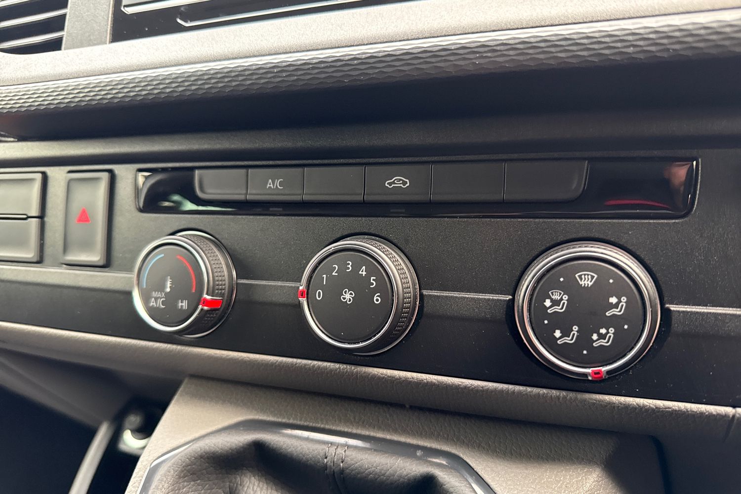 Used Volkswagen Transporter 2024 for sale - 76972799: Photo 22