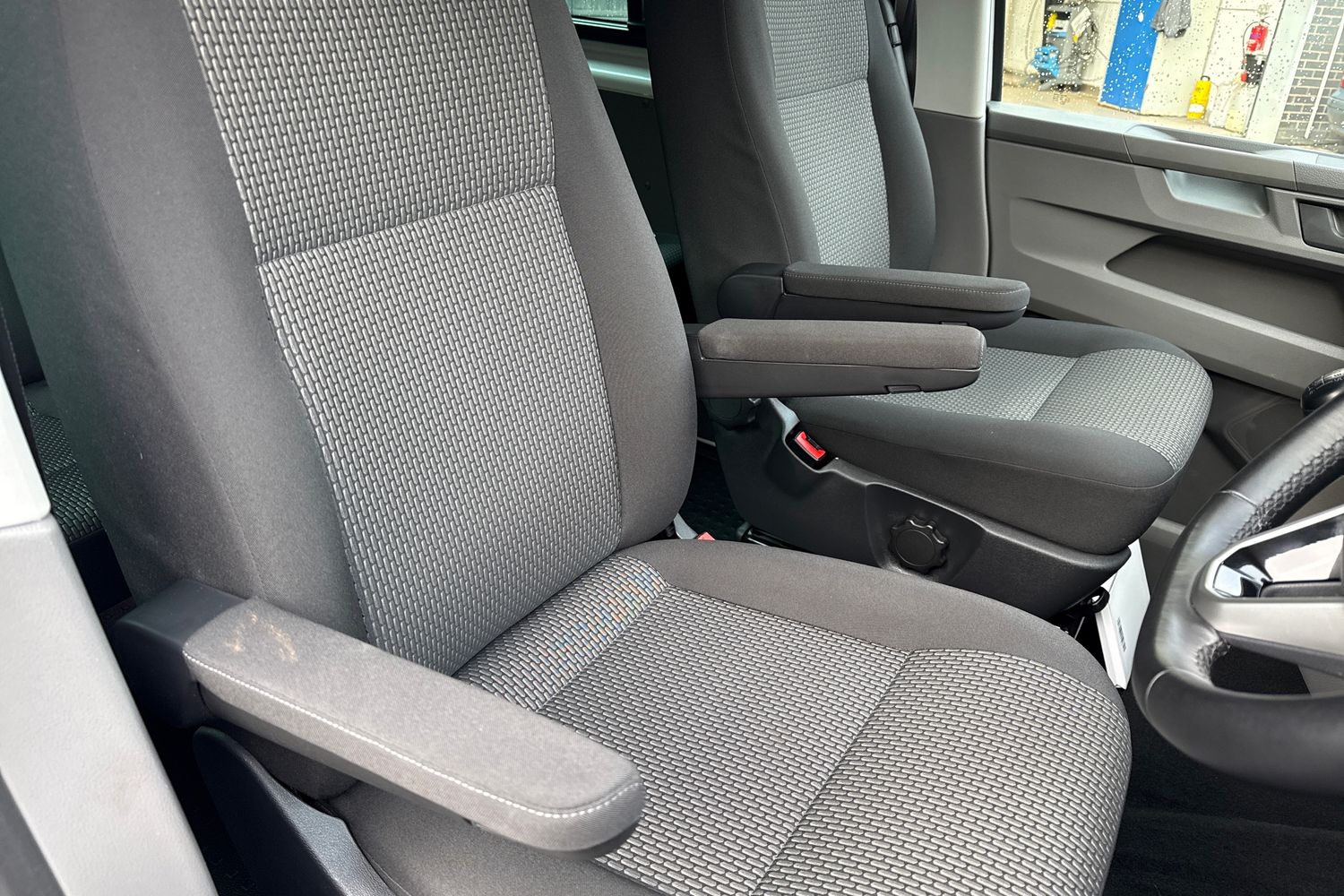 Used Volkswagen Transporter 2024 for sale - 76972799: Photo 36