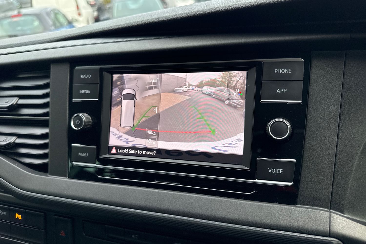 Used Volkswagen Transporter 2024 for sale - 76972799: Photo 39