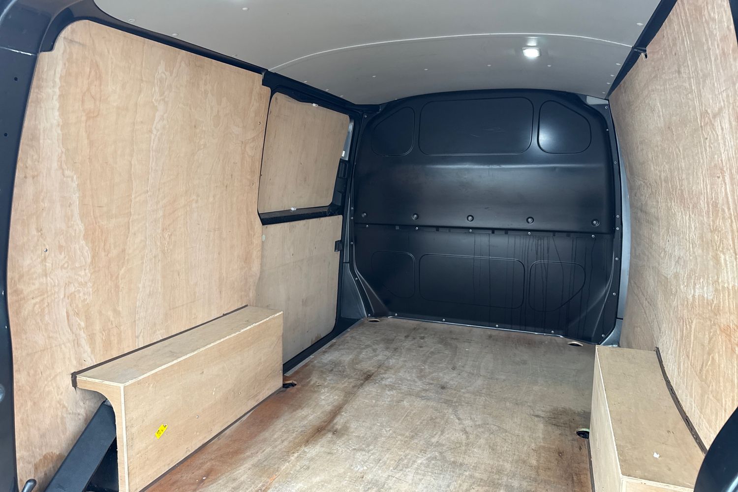 Used Volkswagen Transporter 2024 for sale - 77199364: Photo 36