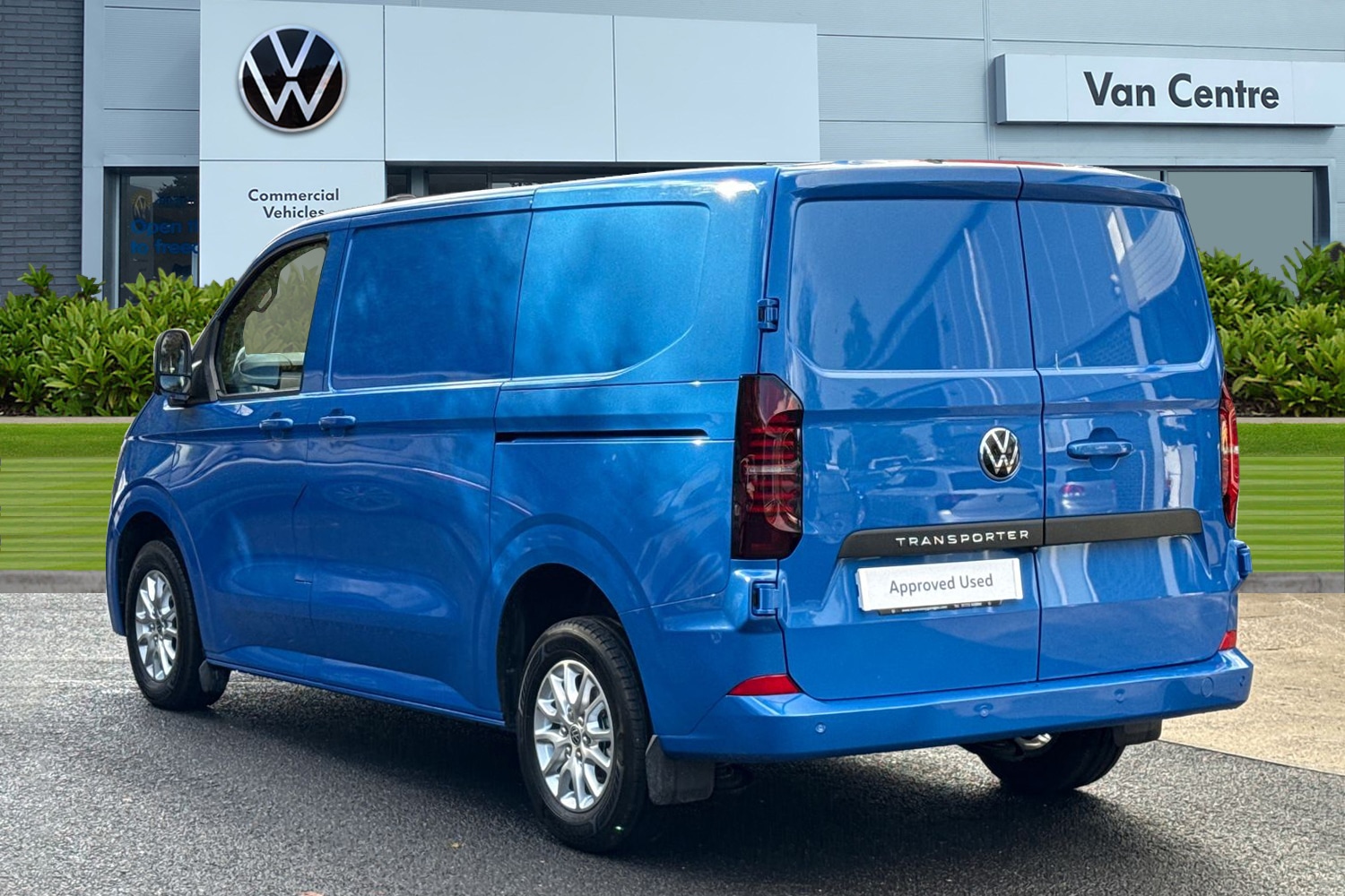 Used Volkswagen Transporter 2025 for sale - 76364595: Photo 2