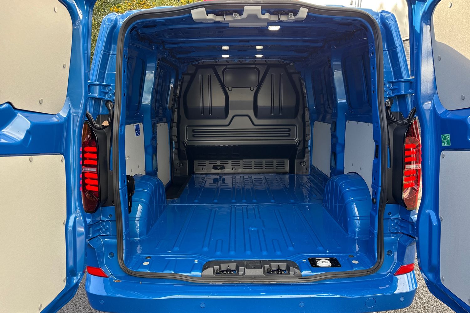Used Volkswagen Transporter 2025 for sale - 76364595: Photo 6