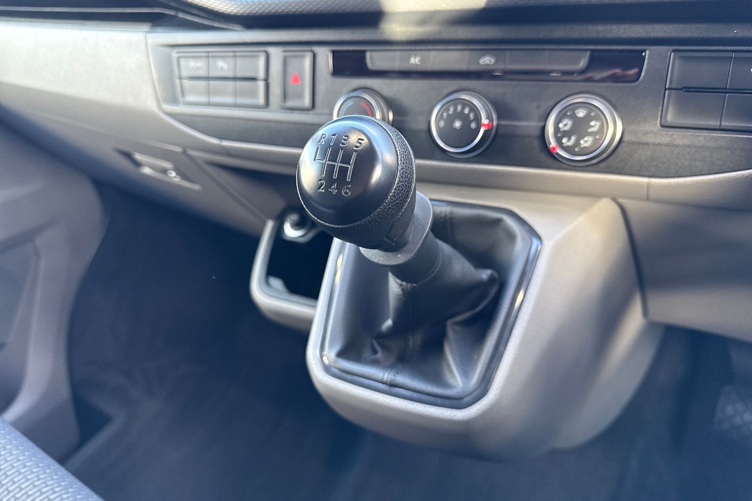 Used Volkswagen Transporter 2024 for sale - 76641757: Photo 23