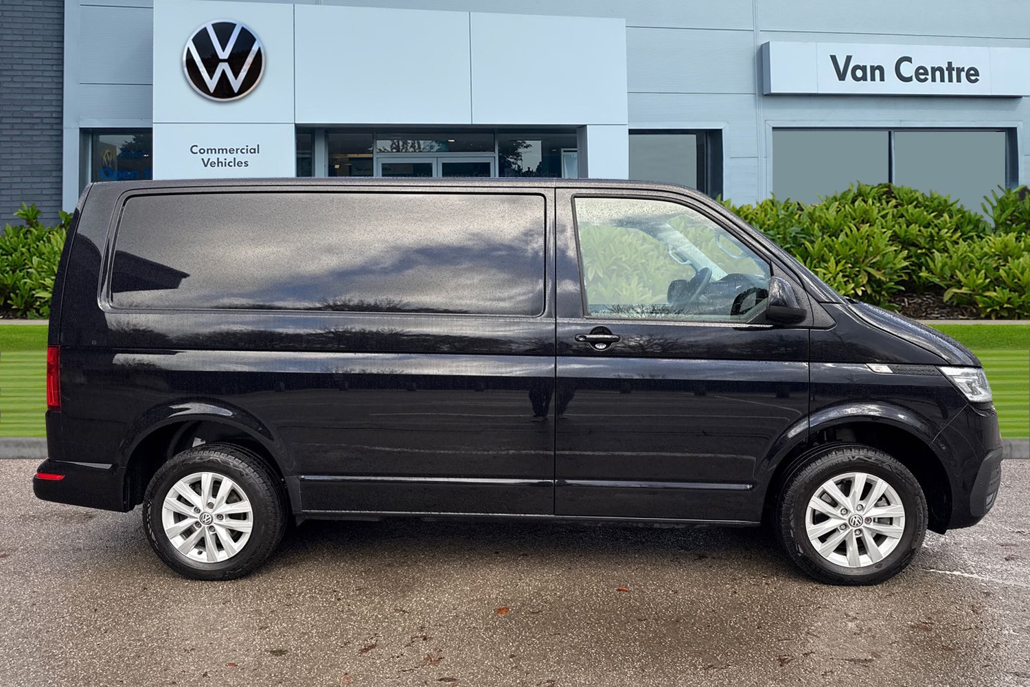 Used Volkswagen Transporter 2024 for sale - 76641757: Photo 3