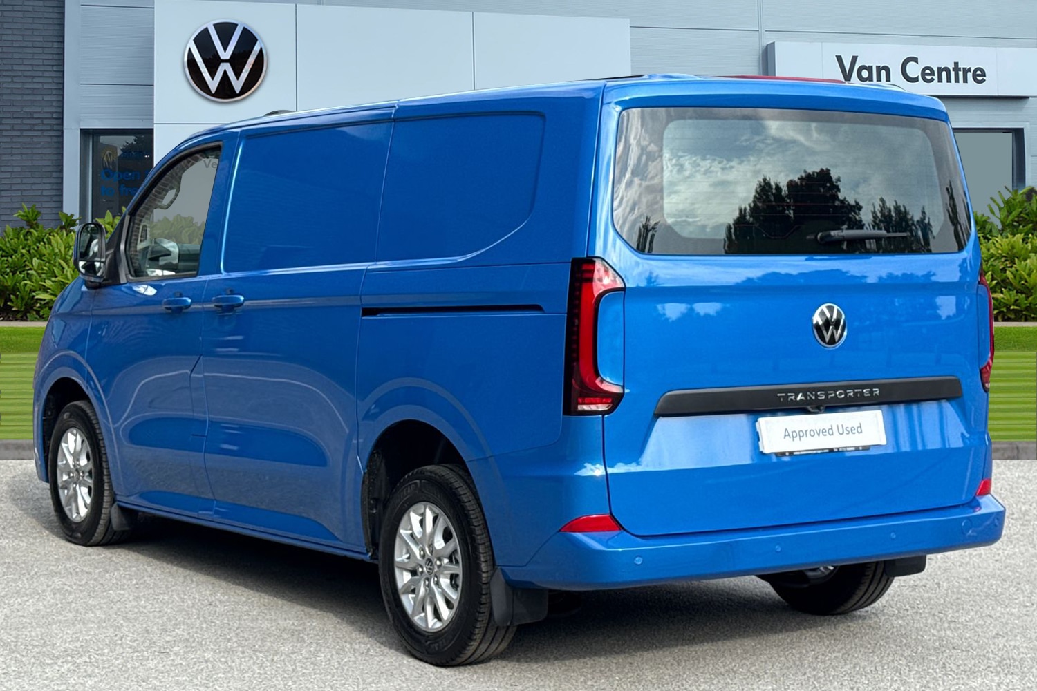 Used Volkswagen Transporter 2025 for sale - 76909402: Photo 2
