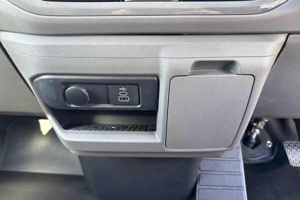 Used Volkswagen Transporter 2025 for sale - 76133705: Photo 36