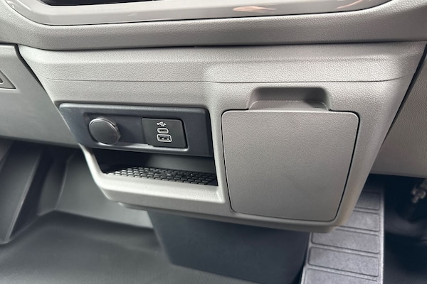 Used Volkswagen Transporter 2025 for sale - 76119860: Photo 28