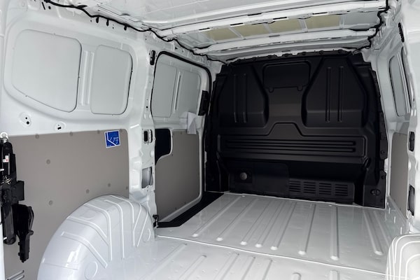 Used Volkswagen Transporter 2025 for sale - 76119860: Photo 42