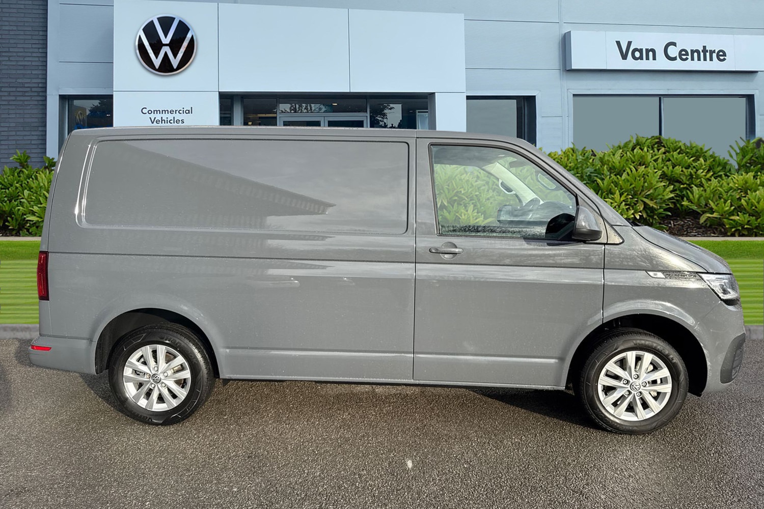 Used Volkswagen Transporter 2024 for sale - 77226524: Photo 3