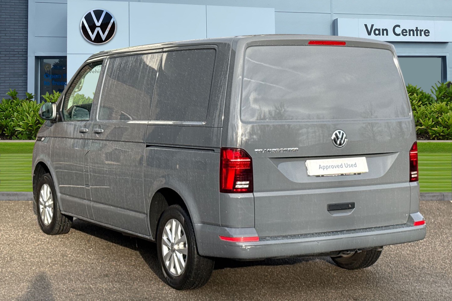 Used Volkswagen Transporter 2024 for sale - 77862857: Photo 2