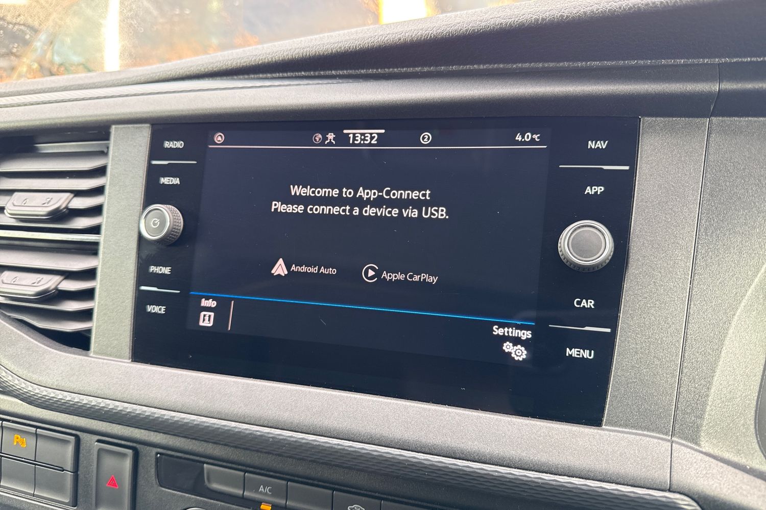 Used Volkswagen Transporter 2024 for sale - 77862857: Photo 33