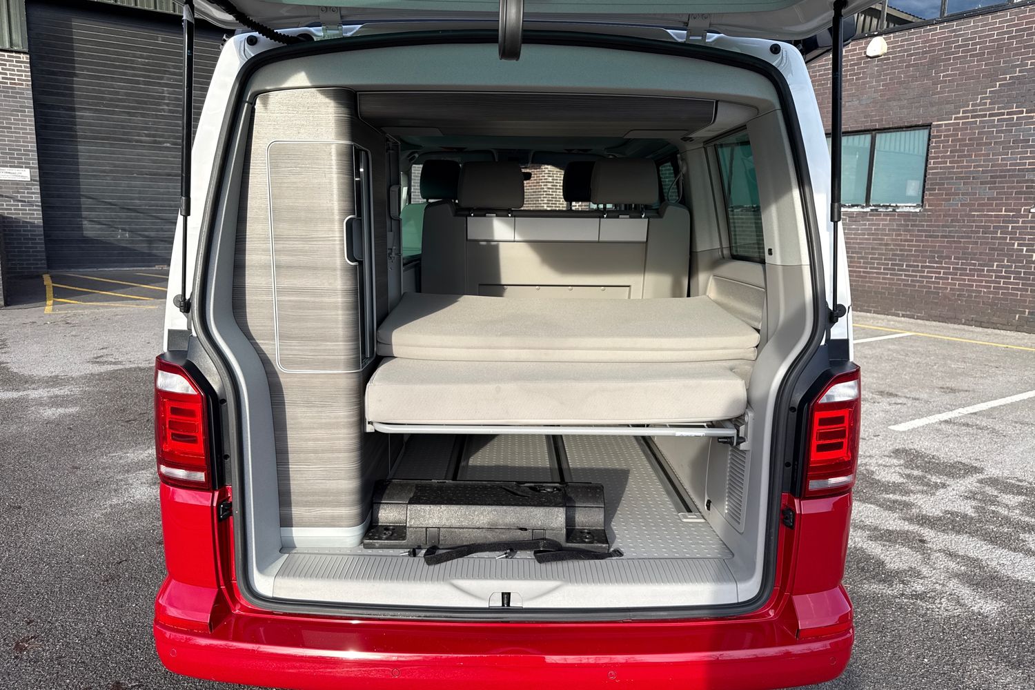 Used Volkswagen California 2019 for sale - 76972743: Photo 6