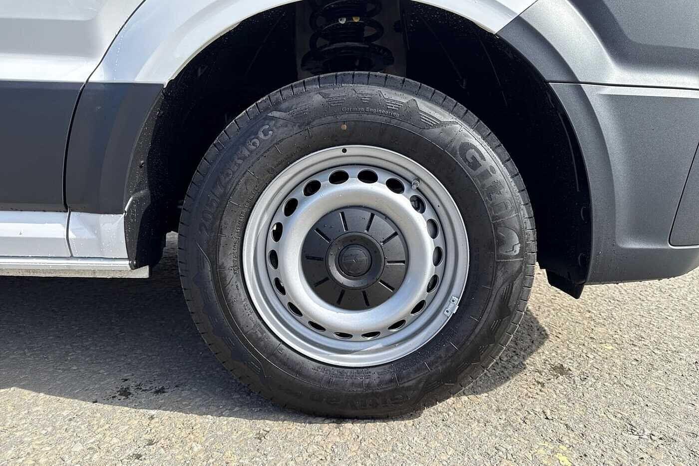 Used Volkswagen Crafter 2025 for sale - 77368486: Photo 5