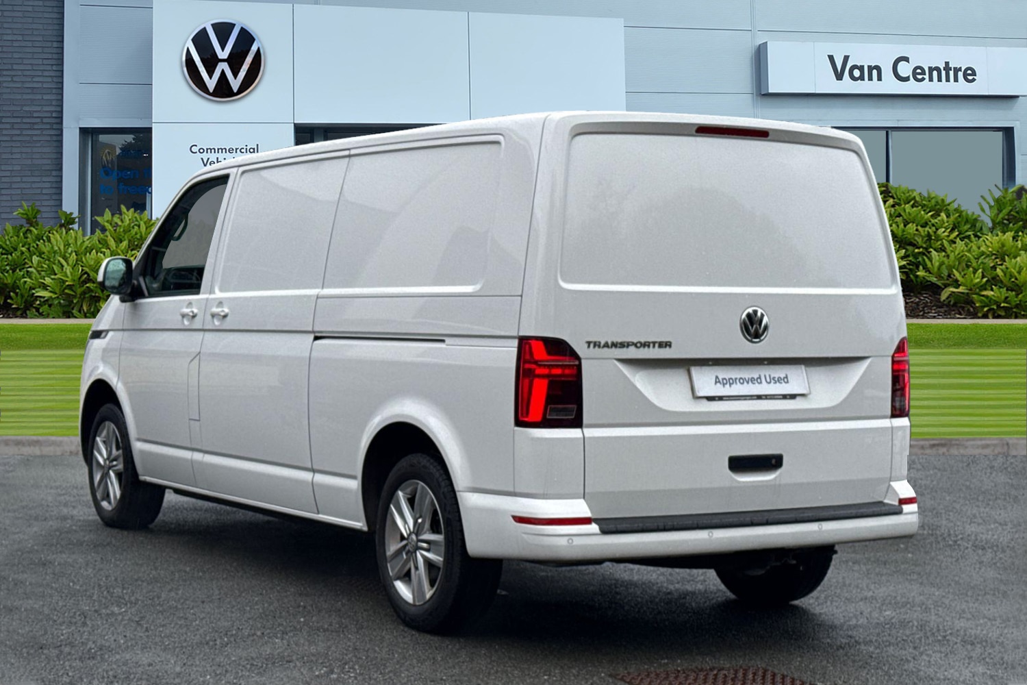 Used Volkswagen Transporter 2024 for sale - 77615893: Photo 2