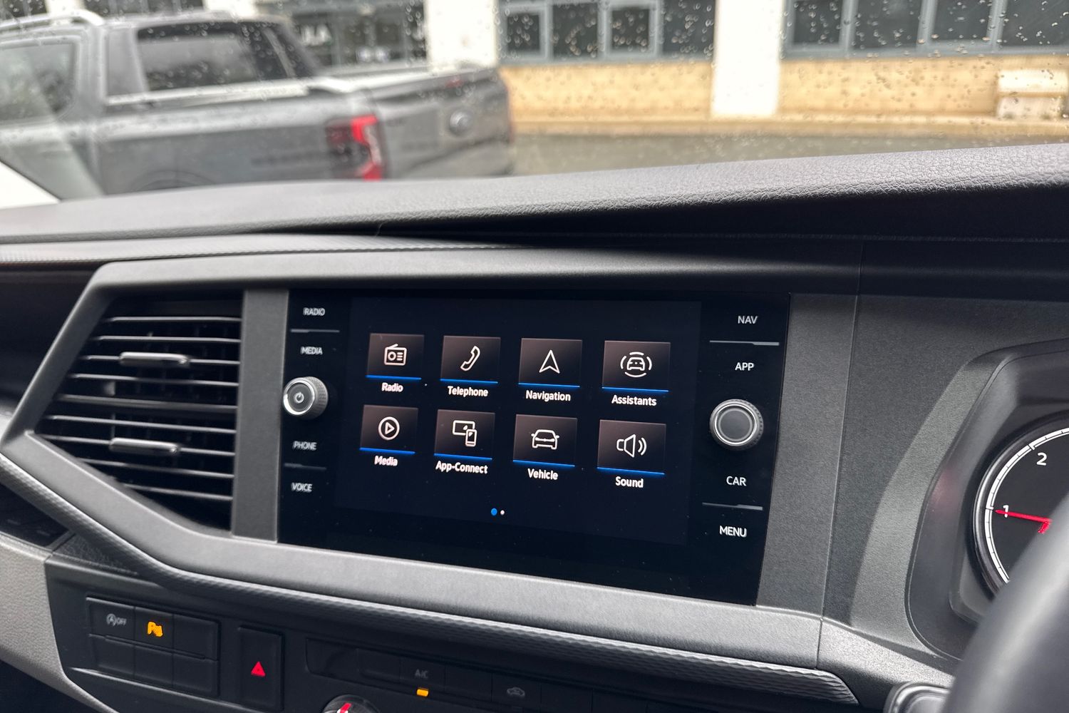 Used Volkswagen Transporter 2024 for sale - 77615893: Photo 34