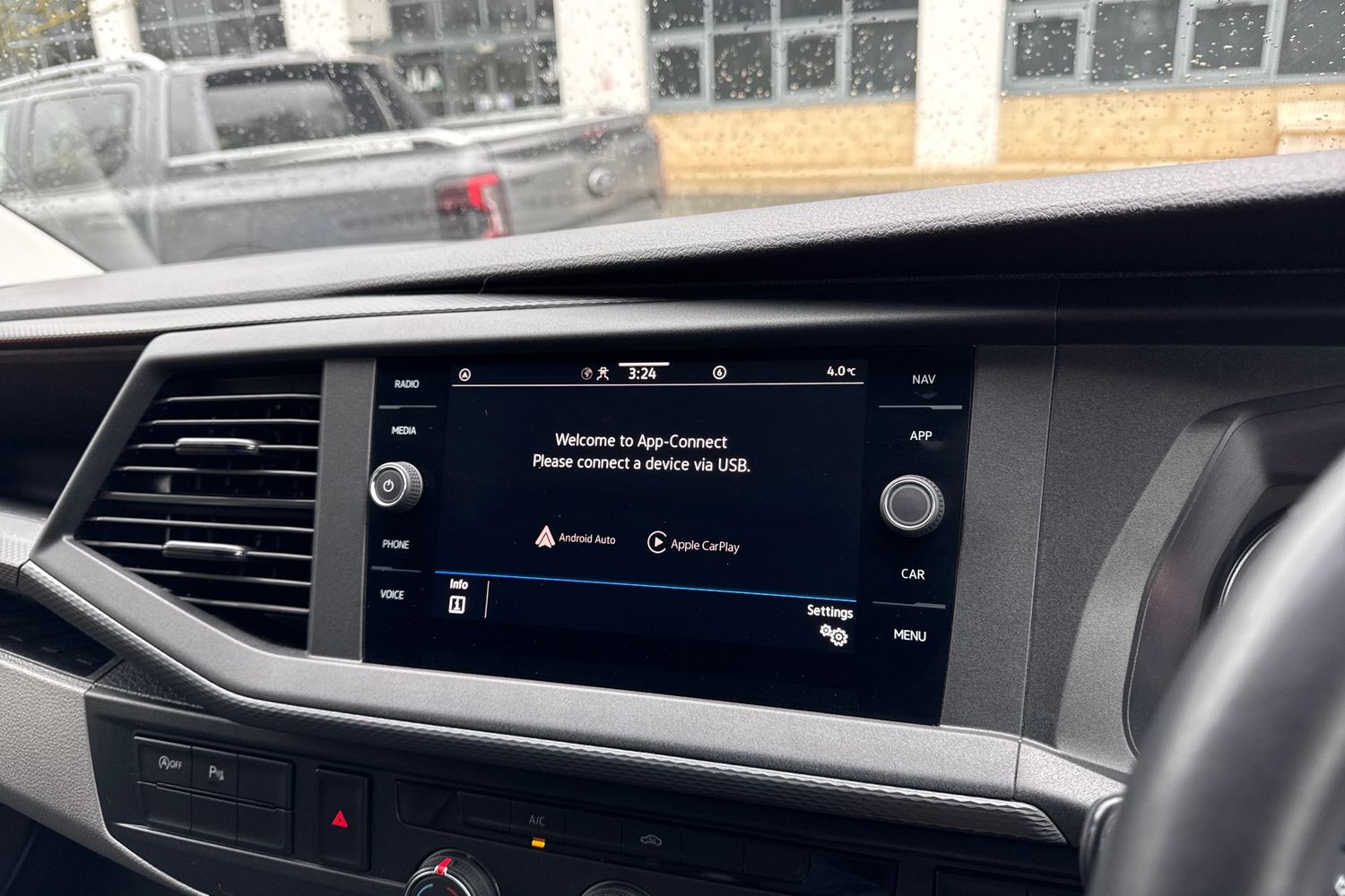 Used Volkswagen Transporter 2024 for sale - 77615893: Photo 38