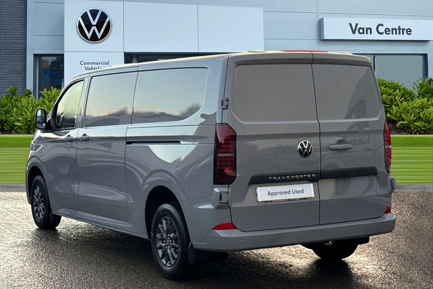 Used Volkswagen Transporter 2025 for sale - 76469302: Photo 2