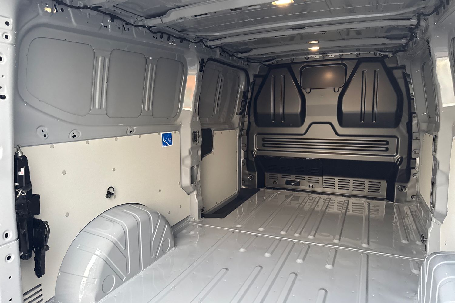 Used Volkswagen Transporter 2025 for sale - 76469302: Photo 35