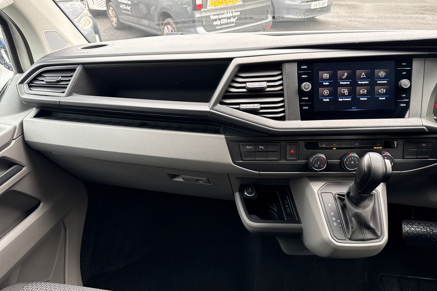 Used Volkswagen Transporter 2024 for sale - 76972817: Photo 20