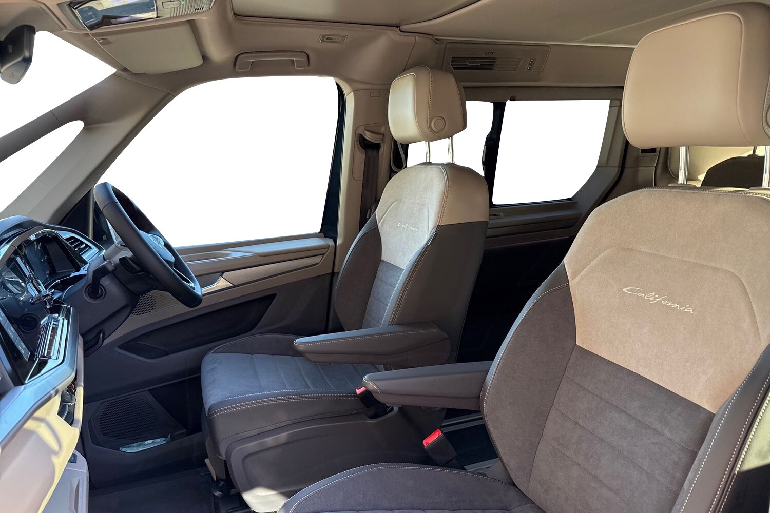 Used Volkswagen California 2025 for sale - 77473075: Photo 15