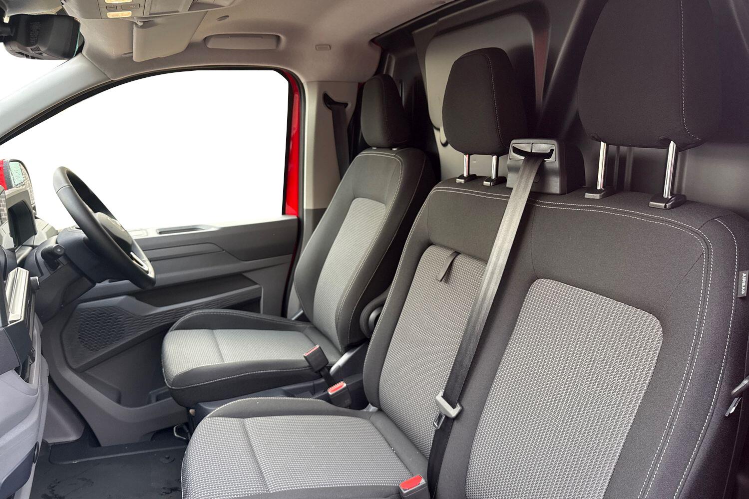 Used Volkswagen Transporter 2025 for sale - 77199619: Photo 10