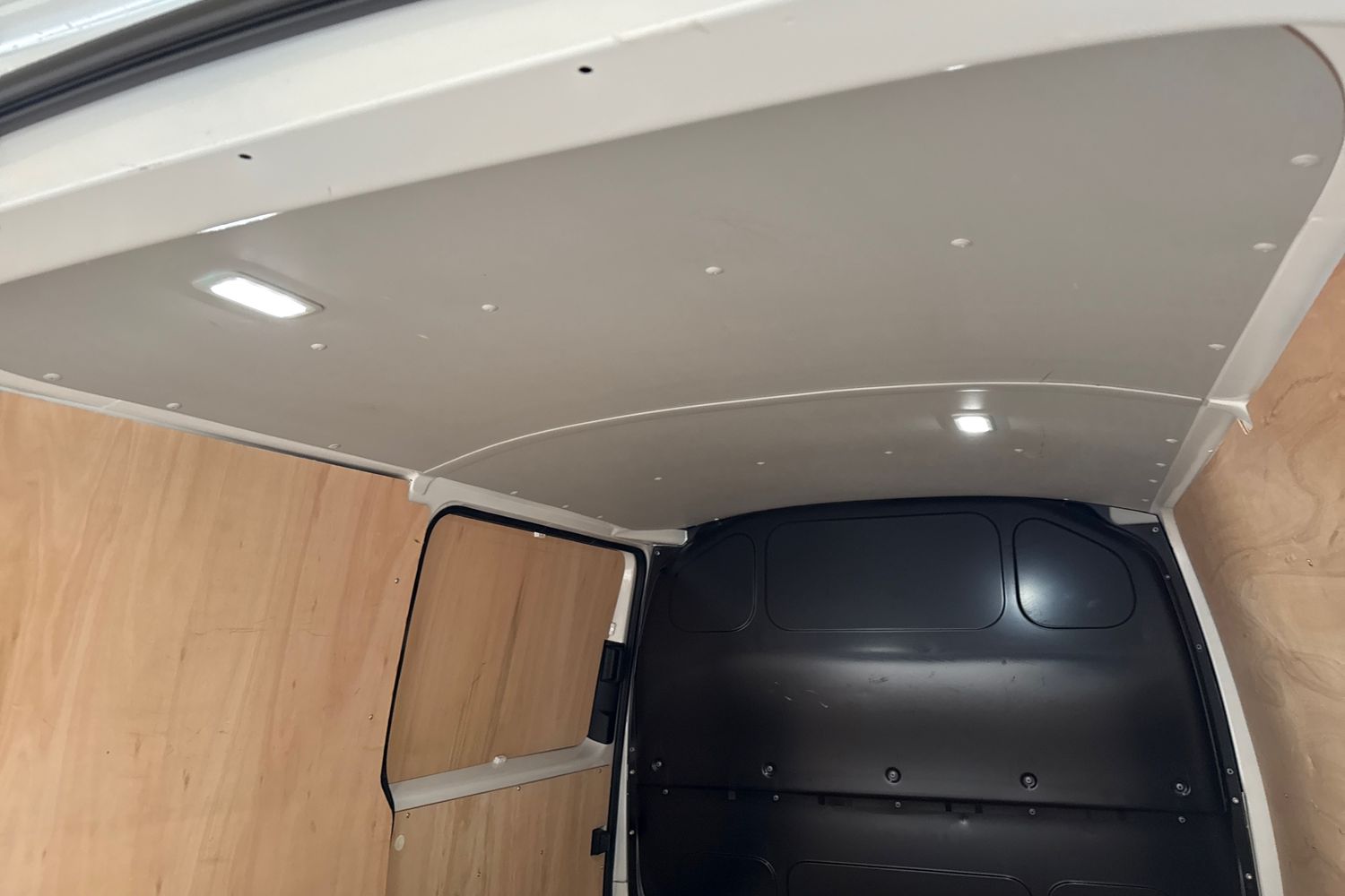 Used Volkswagen Transporter 2024 for sale - 77117751: Photo 41