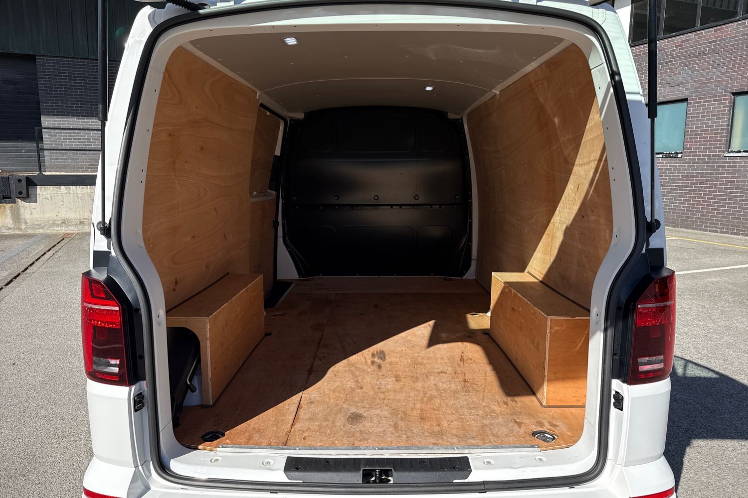 Used Volkswagen Transporter 2024 for sale - 77929059: Photo 6