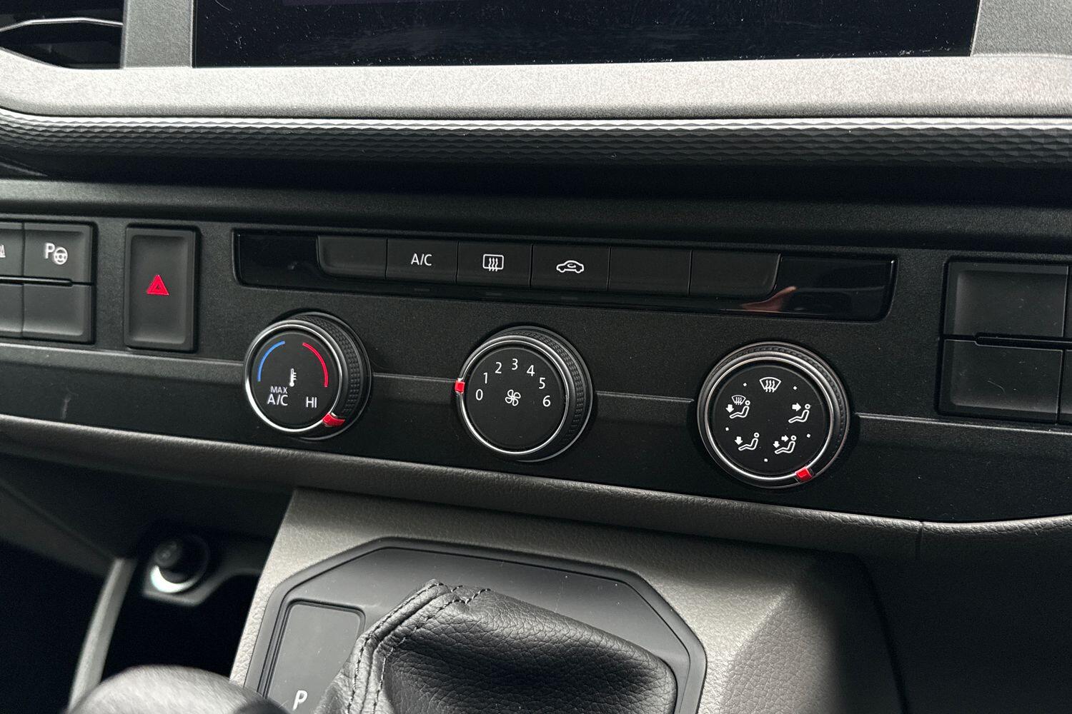 Used Volkswagen Transporter 2024 for sale - 77919315: Photo 18