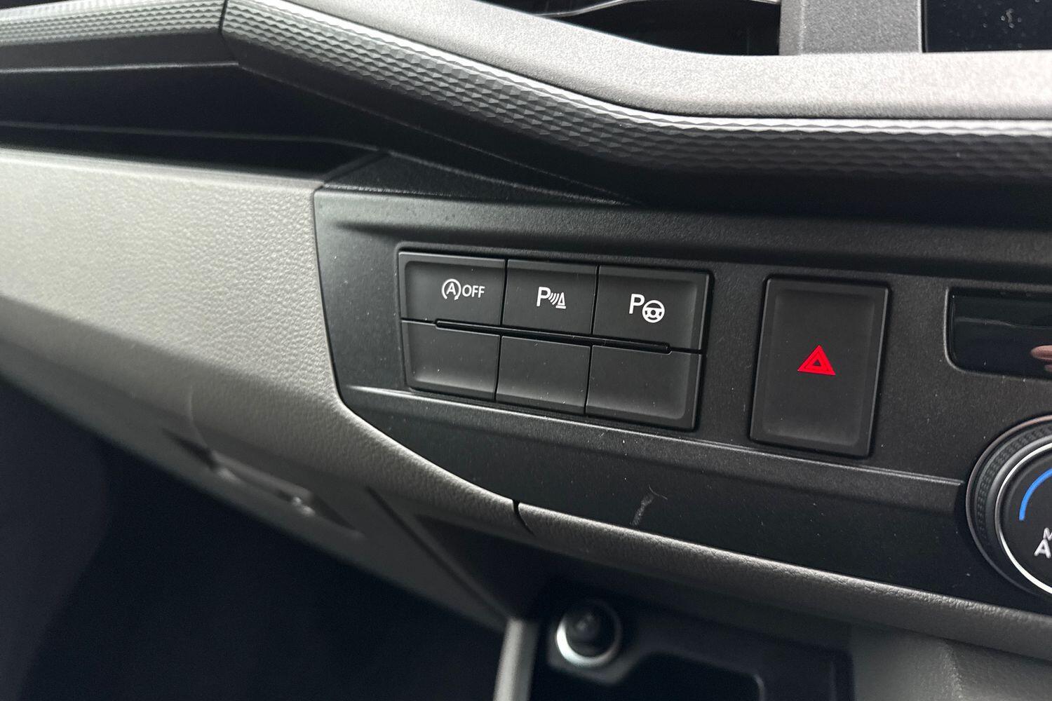 Used Volkswagen Transporter 2024 for sale - 77919315: Photo 46