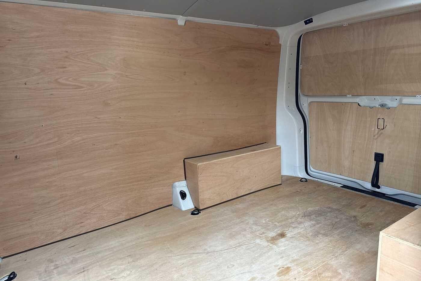 Used Volkswagen Transporter 2024 for sale - 77152627: Photo 14