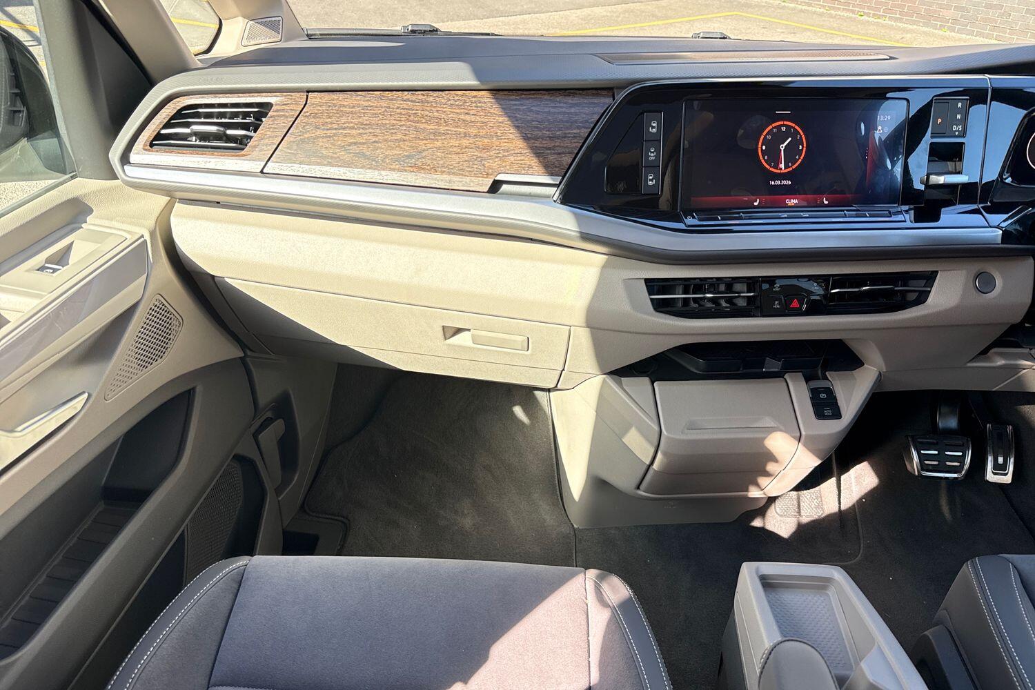 Used Volkswagen Multivan 2025 for sale - 78043480: Photo 14