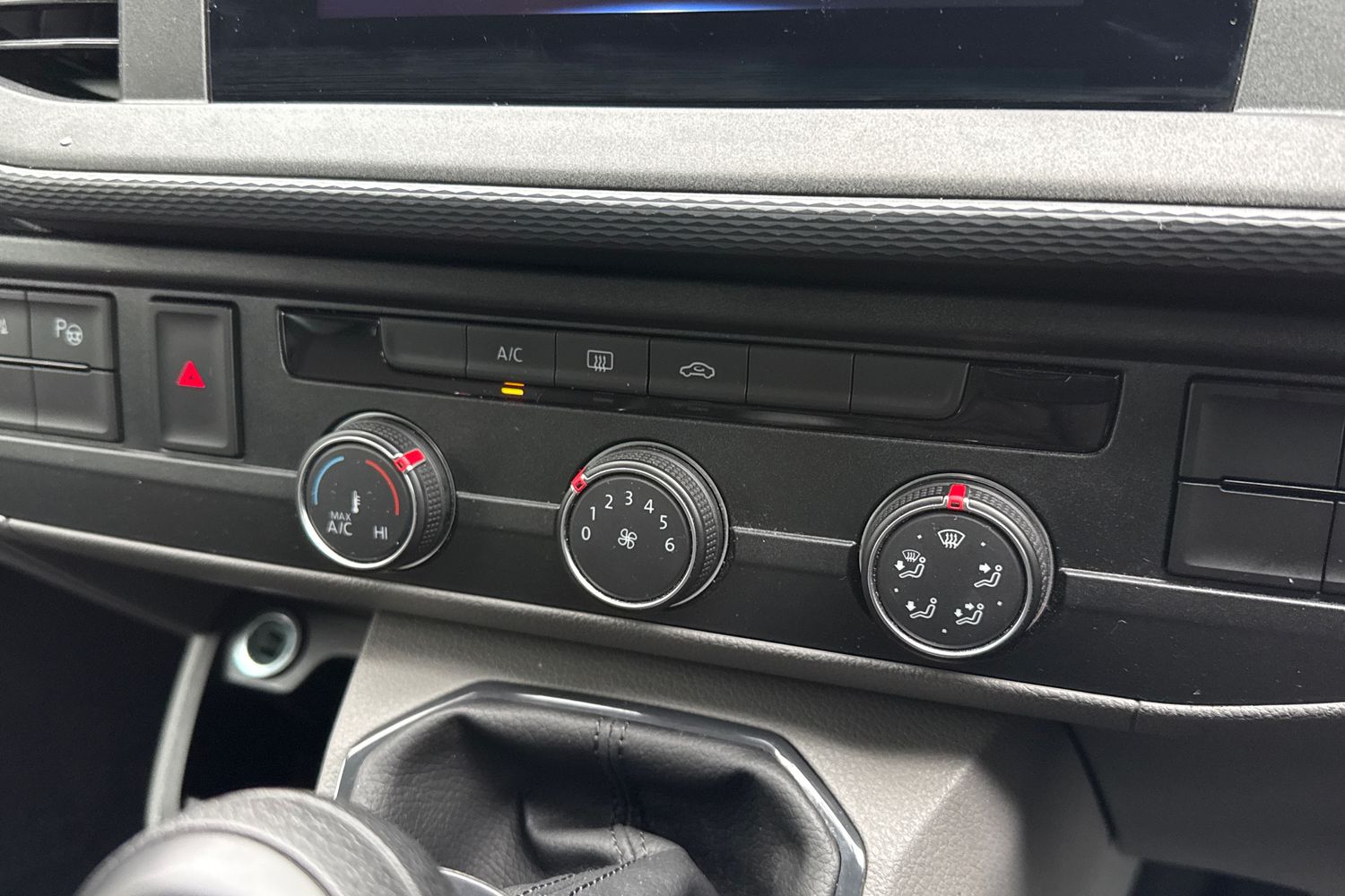 Used Volkswagen Transporter 2024 for sale - 77872688: Photo 22