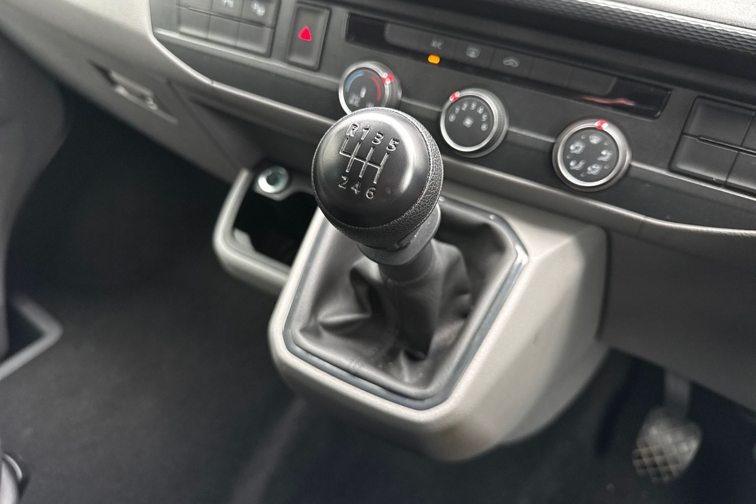 Used Volkswagen Transporter 2024 for sale - 77872688: Photo 23