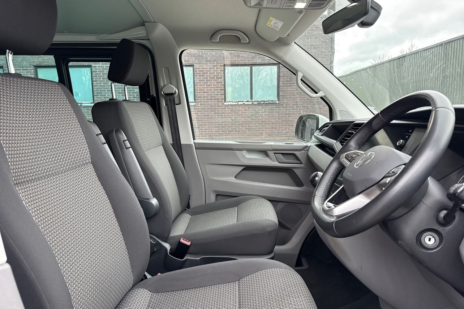 Used Volkswagen Transporter 2024 for sale - 77872688: Photo 24