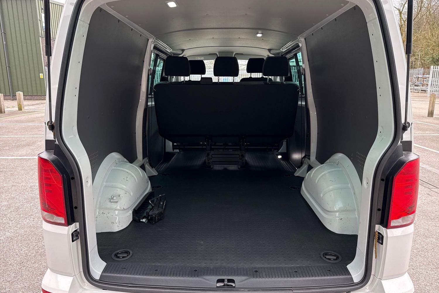 Used Volkswagen Transporter 2024 for sale - 77872688: Photo 7