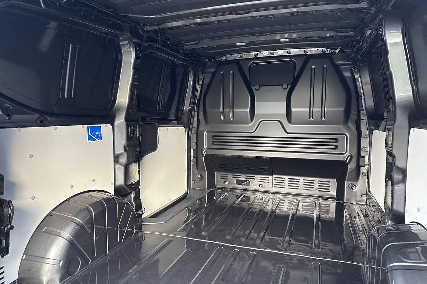 Used Volkswagen Transporter 2025 for sale - 77236047: Photo 39