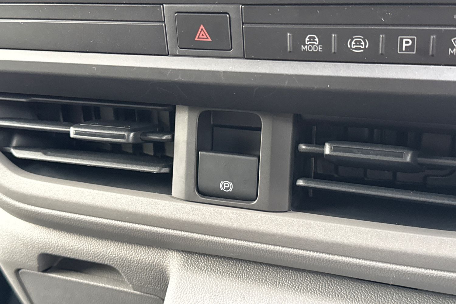 Used Volkswagen Transporter 2025 for sale - 76758383: Photo 37