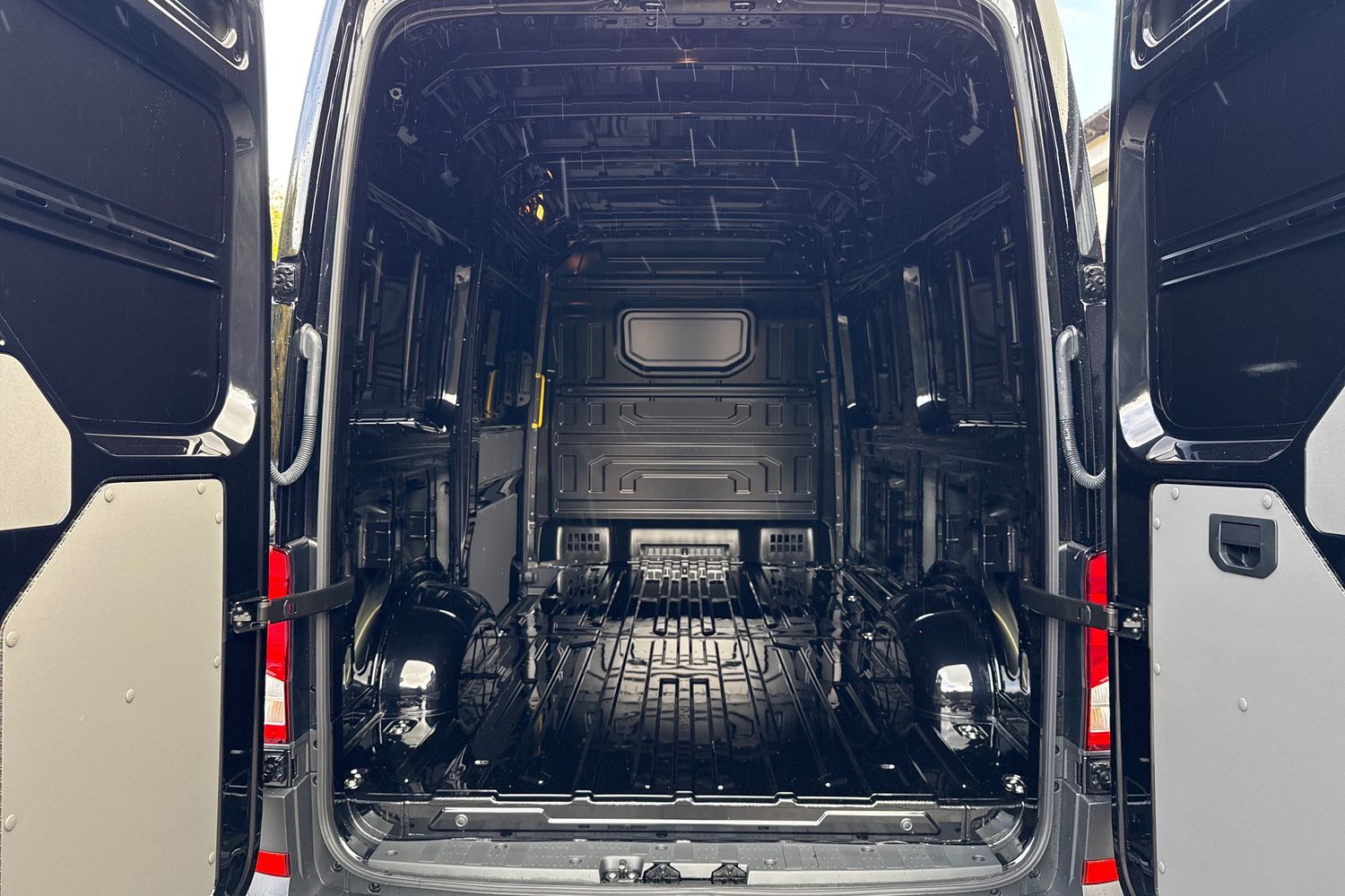 Used Volkswagen Crafter 2025 for sale - 76374701: Photo 6