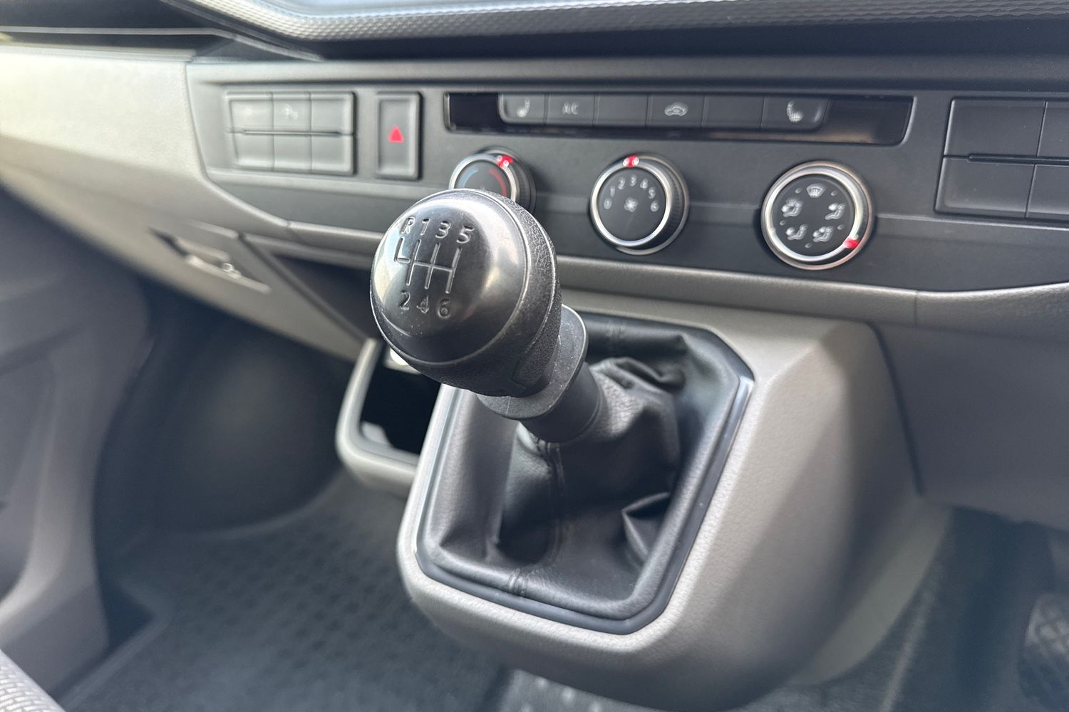 Used Volkswagen Transporter 2020 for sale - 76469340: Photo 23