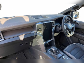 Used Volkswagen Amarok 2024 for sale - 76232588: Photo