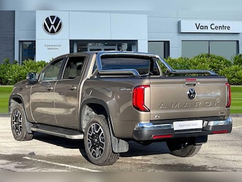 Used Volkswagen Amarok 2024 for sale - 76232588: Photo