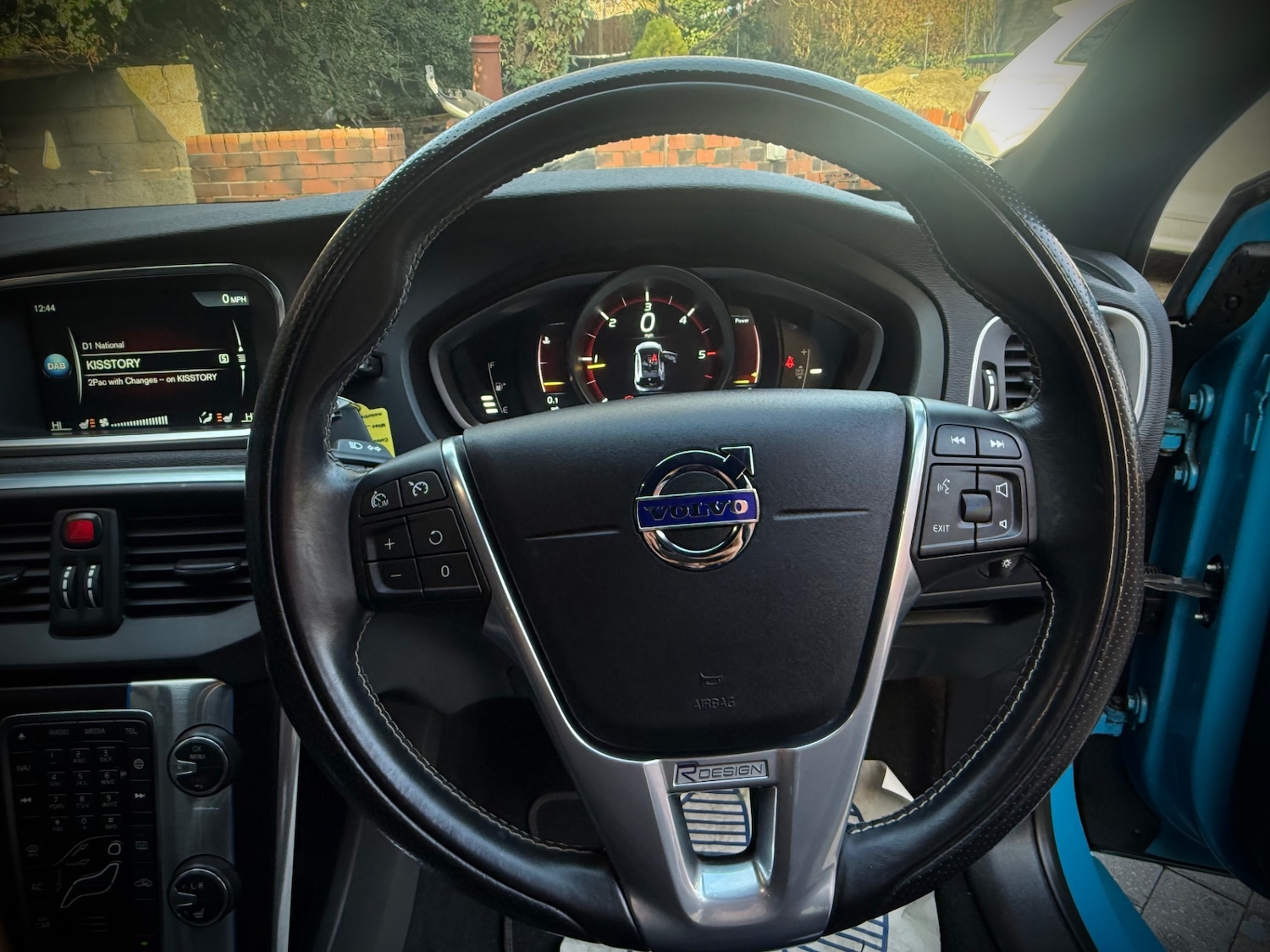 Used Volvo V40 2015 for sale - 77351237: Photo 18