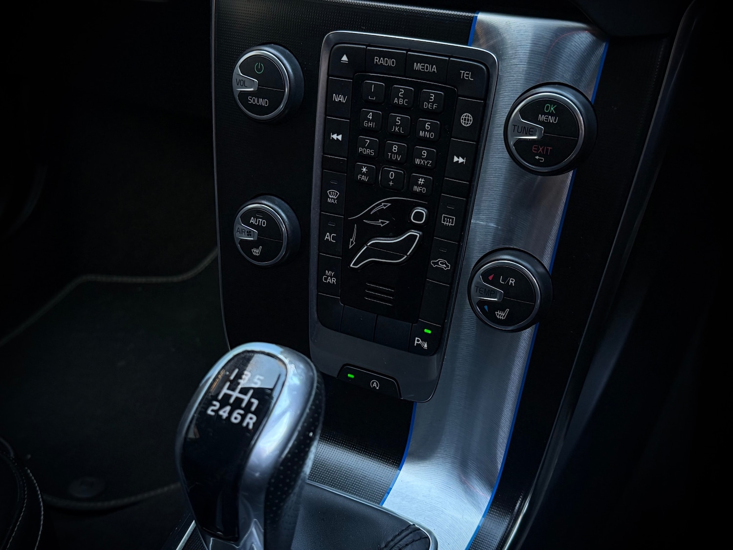 Used Volvo V40 2015 for sale - 77351237: Photo 20