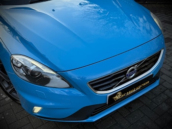 Used Volvo V40 2015 for sale - 77351237: Photo