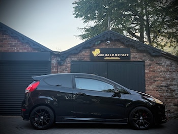Used Ford Fiesta 2016 for sale - 75608452: Photo