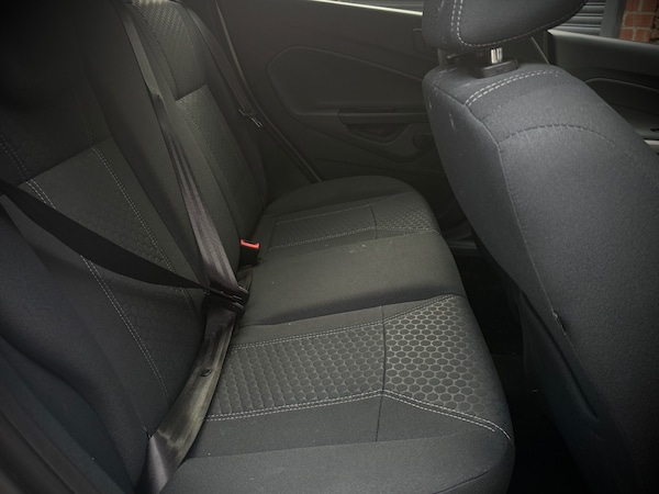Used Ford Fiesta 2011 for sale - 76220330: Photo 18