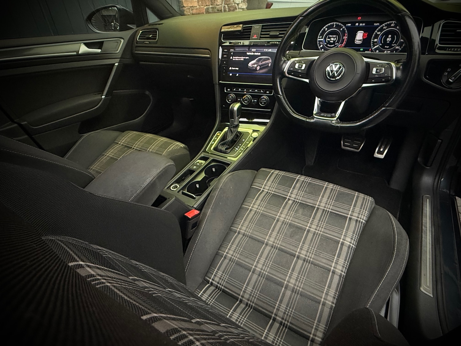 Used Volkswagen Golf 2017 for sale - 76506252: Photo 13