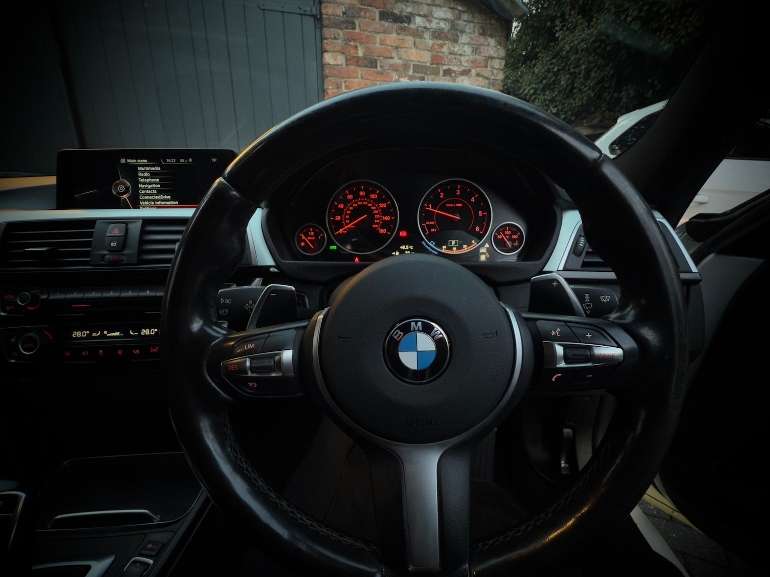 Used BMW 3 Series 2016 for sale - 76449655: Photo 14