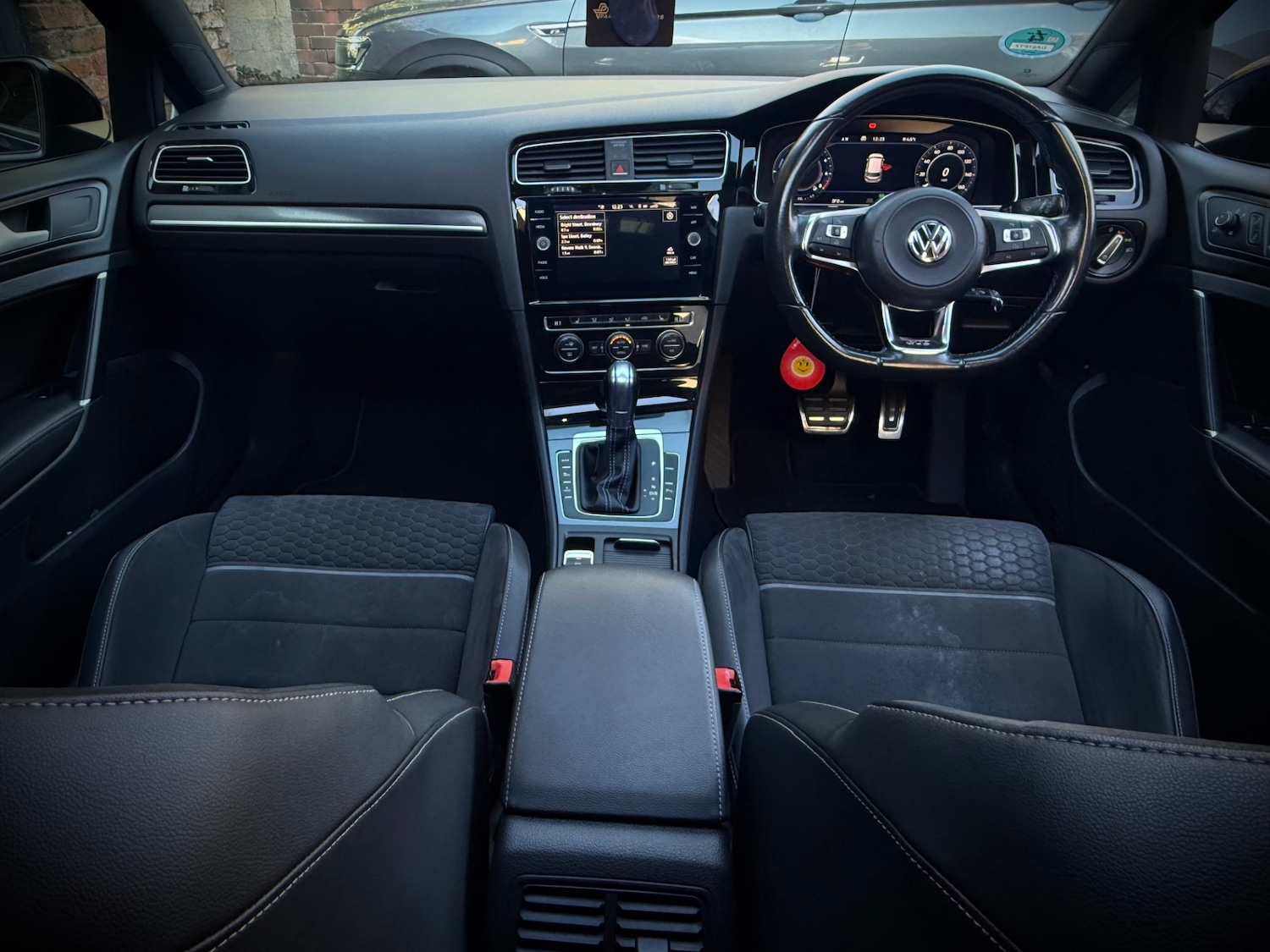 Used Volkswagen Golf 2017 for sale - 77125368: Photo 23