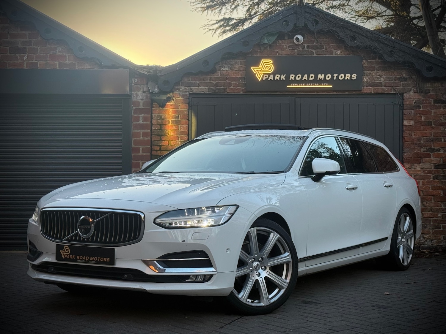 Used Volvo V90 2017 for sale - 76626755: Photo 1